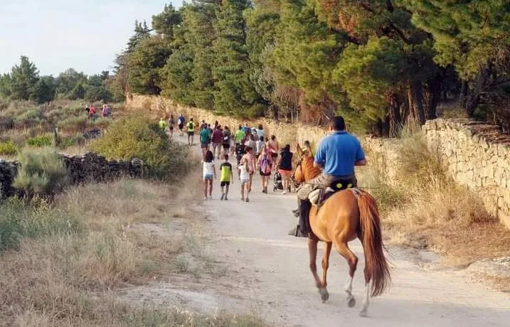 Foto 3 - M&aacute;s de cien personas participaron en la 3&ordf; Marcha &lsquo;Uniendo Pueblos por Caminos Antiguos&rsquo;