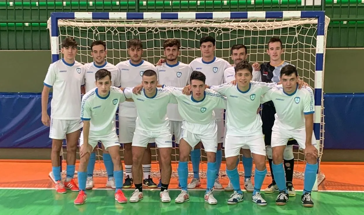 Foto 3 - El III Juvenil inicia la Liga con derrota ante el San Crist&oacute;bal de Segovia