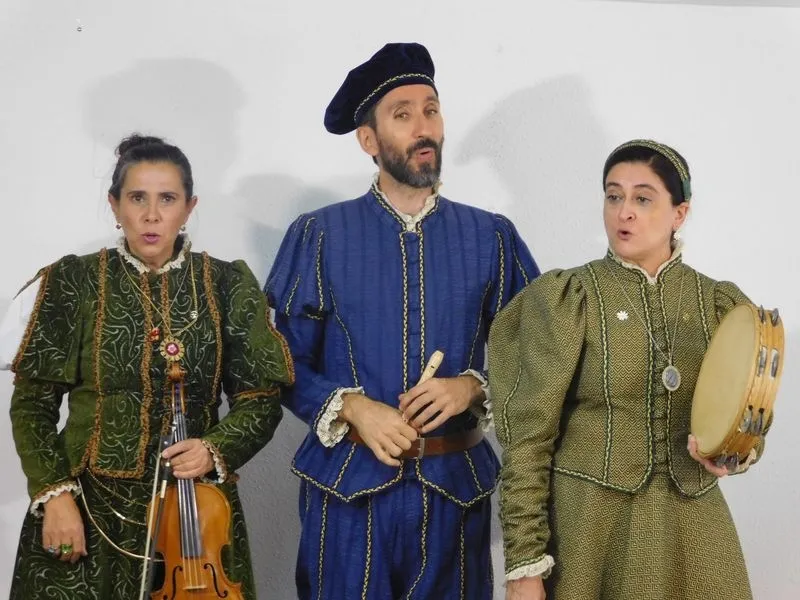 Montaje teatral “Buscando a Nebrija” de Denis Rafter en Forfoleda