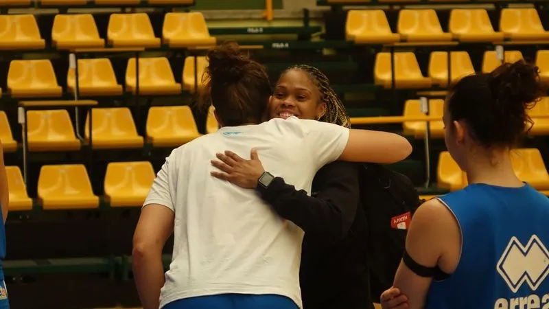 Moriah Jefferson se incorpora al Perfumerías Avenida