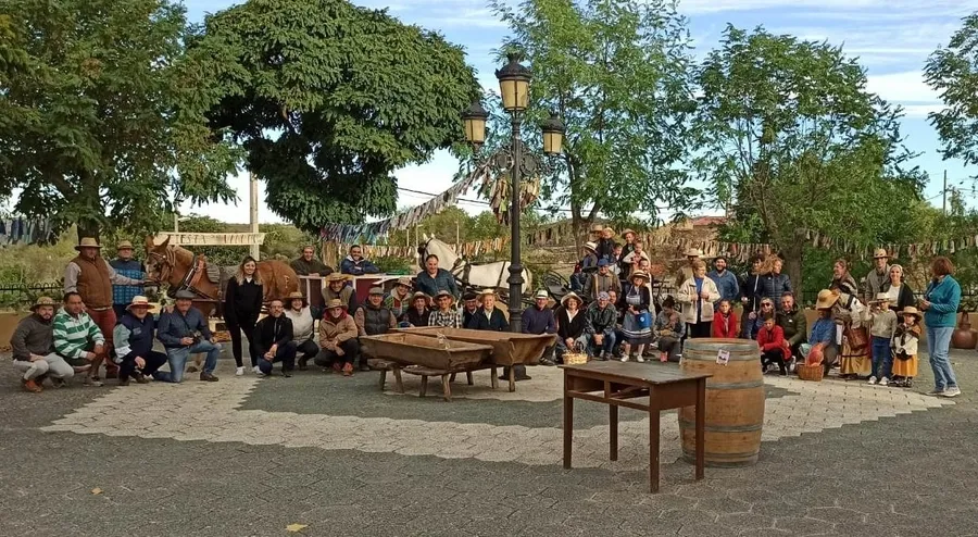 Foto 3 - Saelices estrena con &eacute;xito su Fiesta de la Vendimia