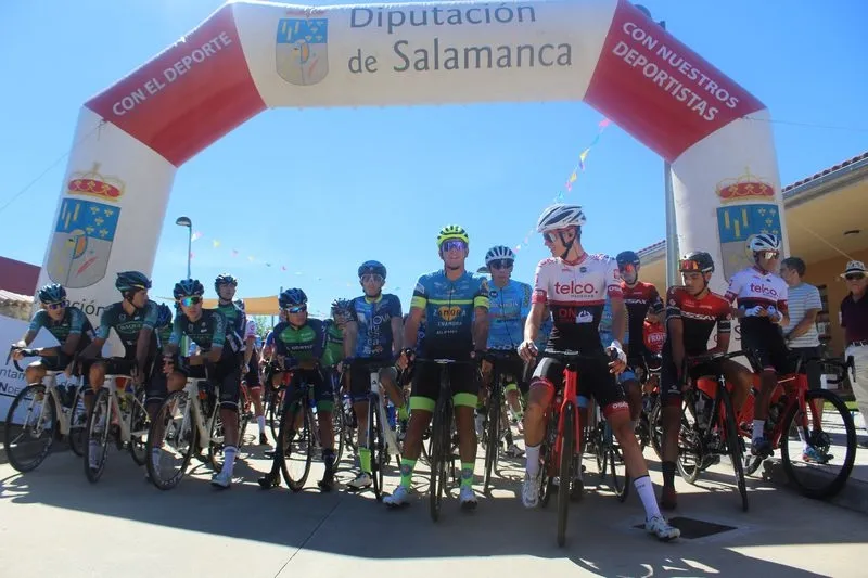 Primera etapa de la 50ª Vuelta a Salamanca entre Sardón de los Frailes y Aldeadávila de la Ribera / FOTOS: FABIO LÓPEZ 