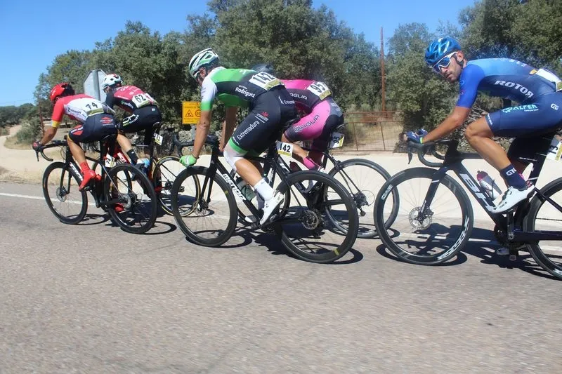 Primera etapa de la 50ª Vuelta a Salamanca entre Sardón de los Frailes y Aldeadávila de la Ribera / FOTOS: FABIO LÓPEZ 