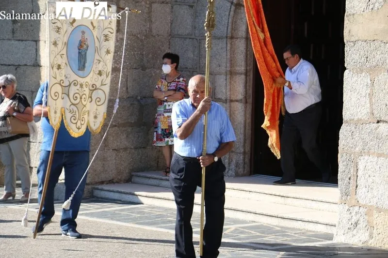 Villares de Yeltes celebra las fiestas de La Ofrenda en honor a la Virgen del Rosario / CORRAL
