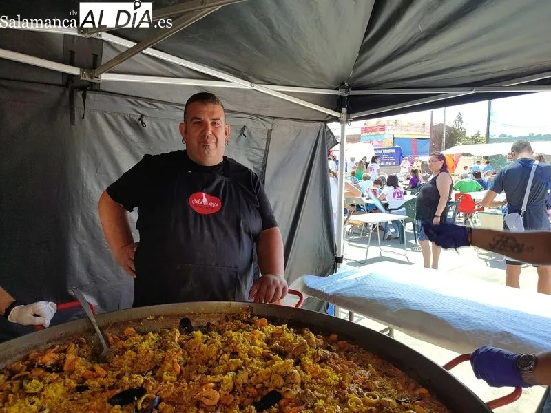 Gran paella en Villares de Yeltes para continuar con las fiestas / CORRAL