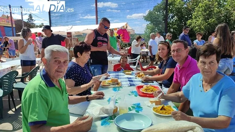 Gran paella en Villares de Yeltes para continuar con las fiestas / CORRAL