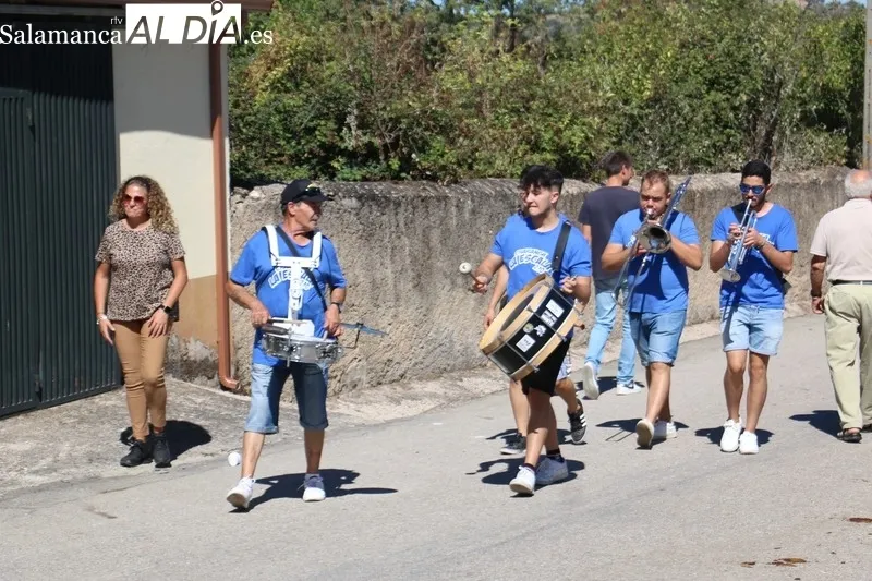 Primer encierro de las fiestas de Barruecopardo con cuatro novillos de Valrubio y Valdeflores / CORRAL