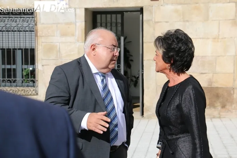 El secretario de Estado de Justicia, Tontxu Rodríguez, inaugura el nuego Juzgado de Vitigudino / CORRAL