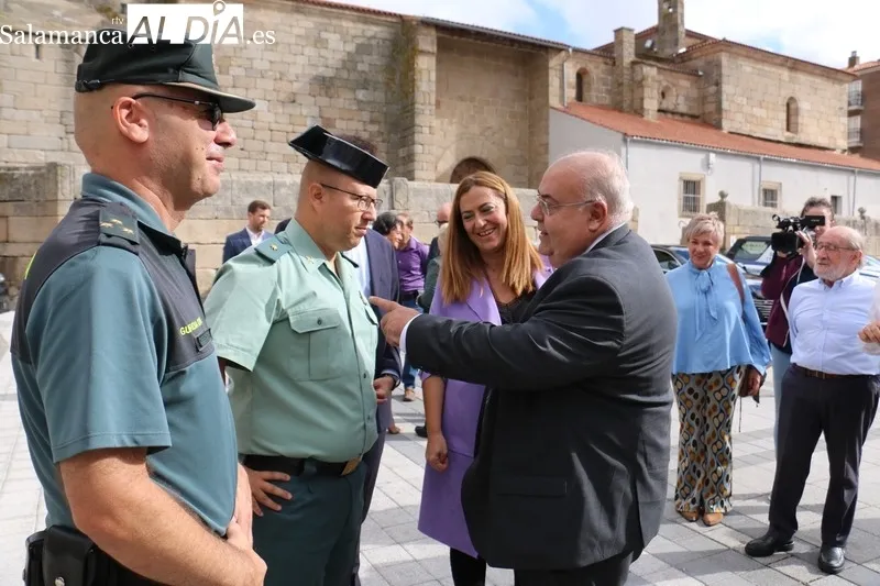 El secretario de Estado de Justicia, Tontxu Rodríguez, inaugura el nuego Juzgado de Vitigudino / CORRAL