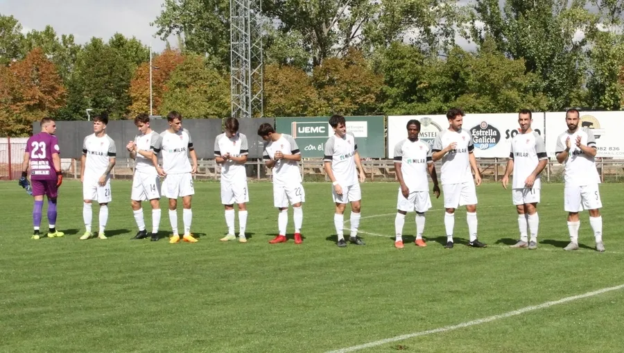 Foto 5 - El Ciudad Rodrigo Senior encaja ante el Laguna su primera derrota de la temporada