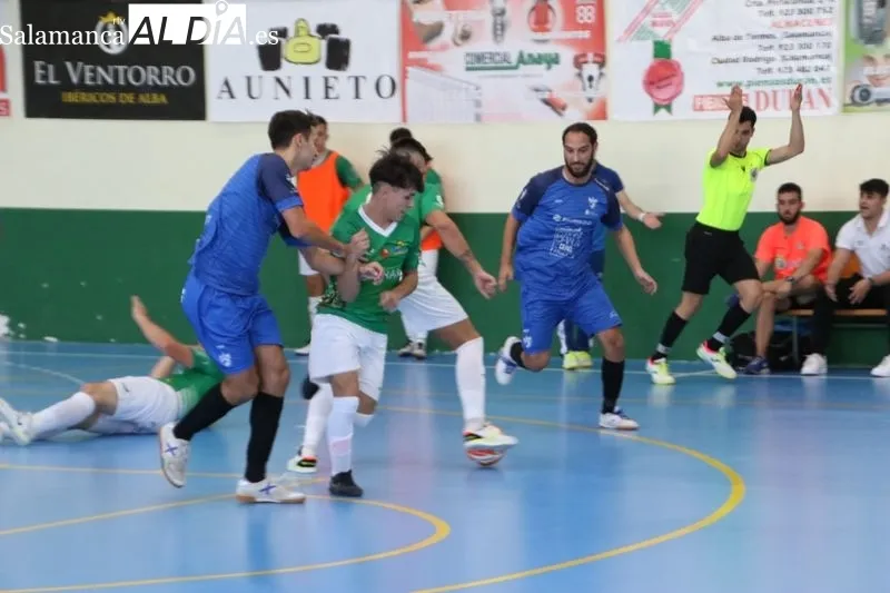 Foto 5 - El Piensos Dur&aacute;n Albense suma un punto con sabor a poco (1-1)