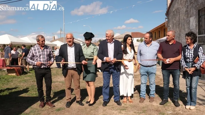 Feria Canina, de Artesanía y Alimentación en Villar de Peralonso  /  CORRAL
