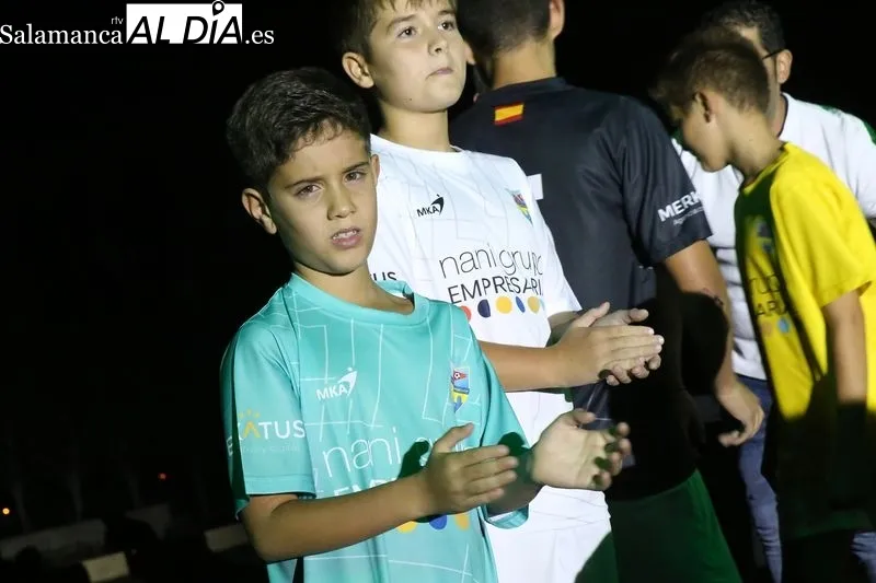 Foto 4 - El Alba de Tormes CF presenta a sus ocho equipos y casi 130 futbolistas