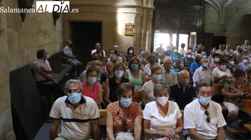 Conviverncia comarcal de mayores en Aldeadávila con entrega de placas a 39 matrimonios de oro  / CORRAL
