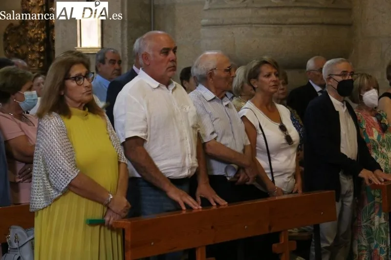 Conviverncia comarcal de mayores en Aldeadávila con entrega de placas a 39 matrimonios de oro  / CORRAL