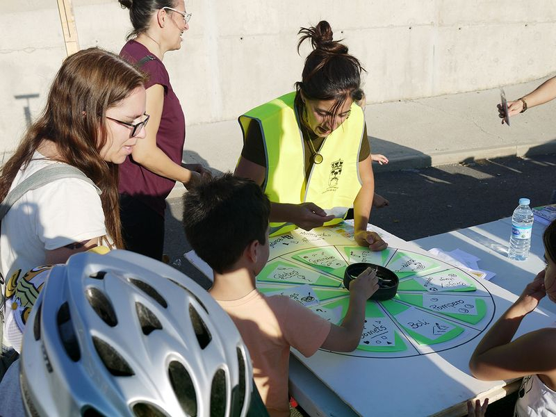 Foto 3 - Karts y ruleta de la suerte en la Semana de la Movilidad en Carbajosa
