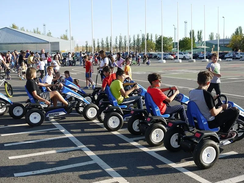 Foto 4 - Karts y ruleta de la suerte en la Semana de la Movilidad en Carbajosa