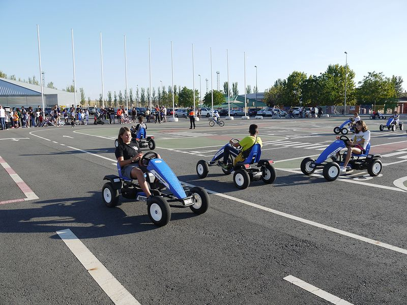 Foto 5 - Karts y ruleta de la suerte en la Semana de la Movilidad en Carbajosa