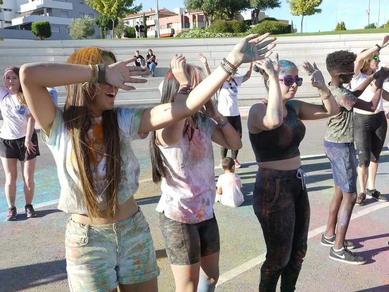 Participantes en la Party Color 
