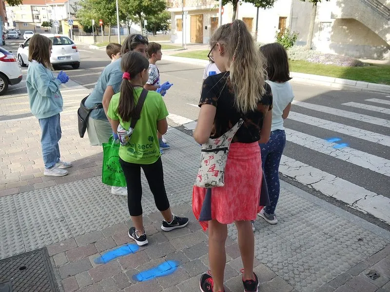 'Pintando huellas' en Carbajosa de la Sagrada 