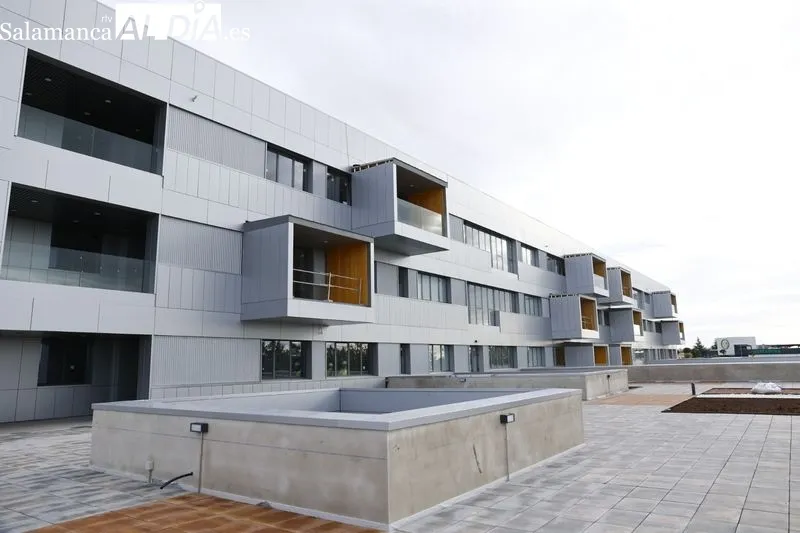 Visita del presidente de la Junta de Castilla y León, Alfonso Fernández Mañueco, a las obras de la nueva Residencia de la Tercera Edad, San Juan de Sahagún, en Puente Ladrillo. Foto de David Sañudo
