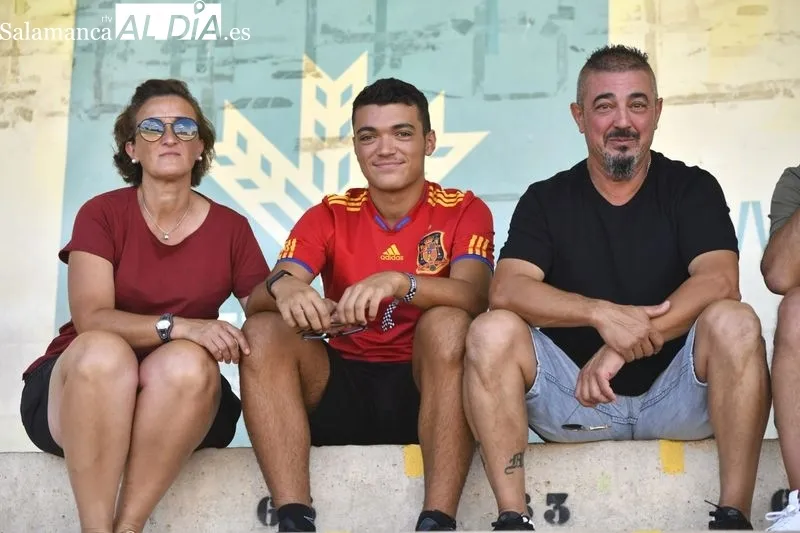 Foto 17 - Rafa Due&ntilde;as se estrena con derrota del filial del Salamanca UDS en la manita del Villaralbo (1-5)