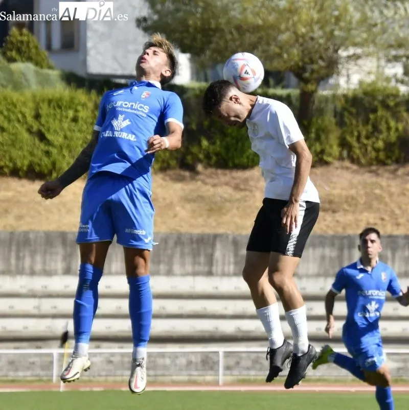 Foto 6 - Rafa Due&ntilde;as se estrena con derrota del filial del Salamanca UDS en la manita del Villaralbo (1-5)