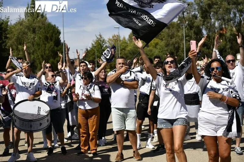 Foto 5 - El Salamanca UDS empieza a cumplir con el cartel de favorito y se estrena con goleada en Palencia (0-3)