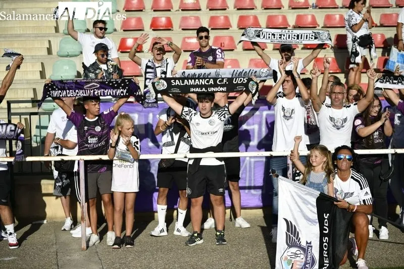 Foto 17 - El Salamanca UDS empieza a cumplir con el cartel de favorito y se estrena con goleada en Palencia (0-3)