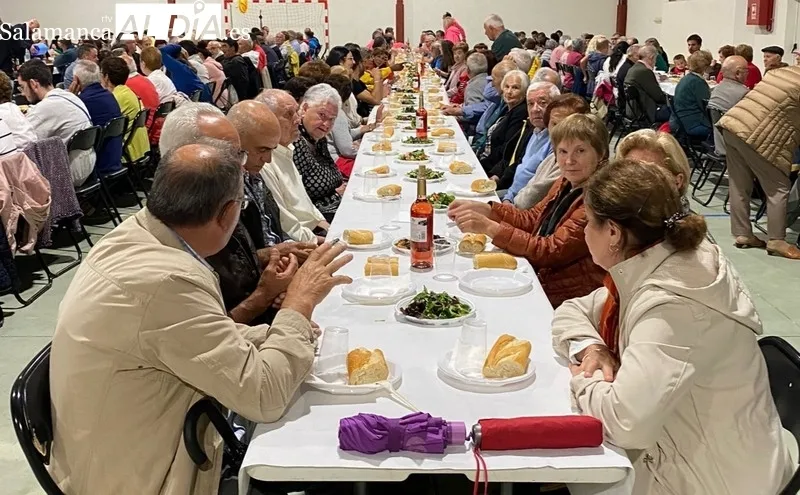 Más de 400 personas participaron en la cena fin de fiestas de Barruecopardo 