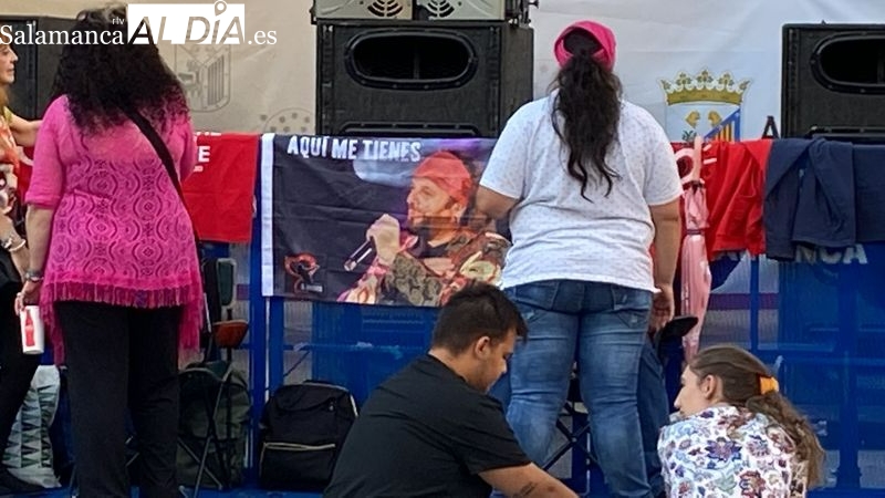 Los salmantinos ya hacen colas para ver el concierto de El Arrebato en la Plaza