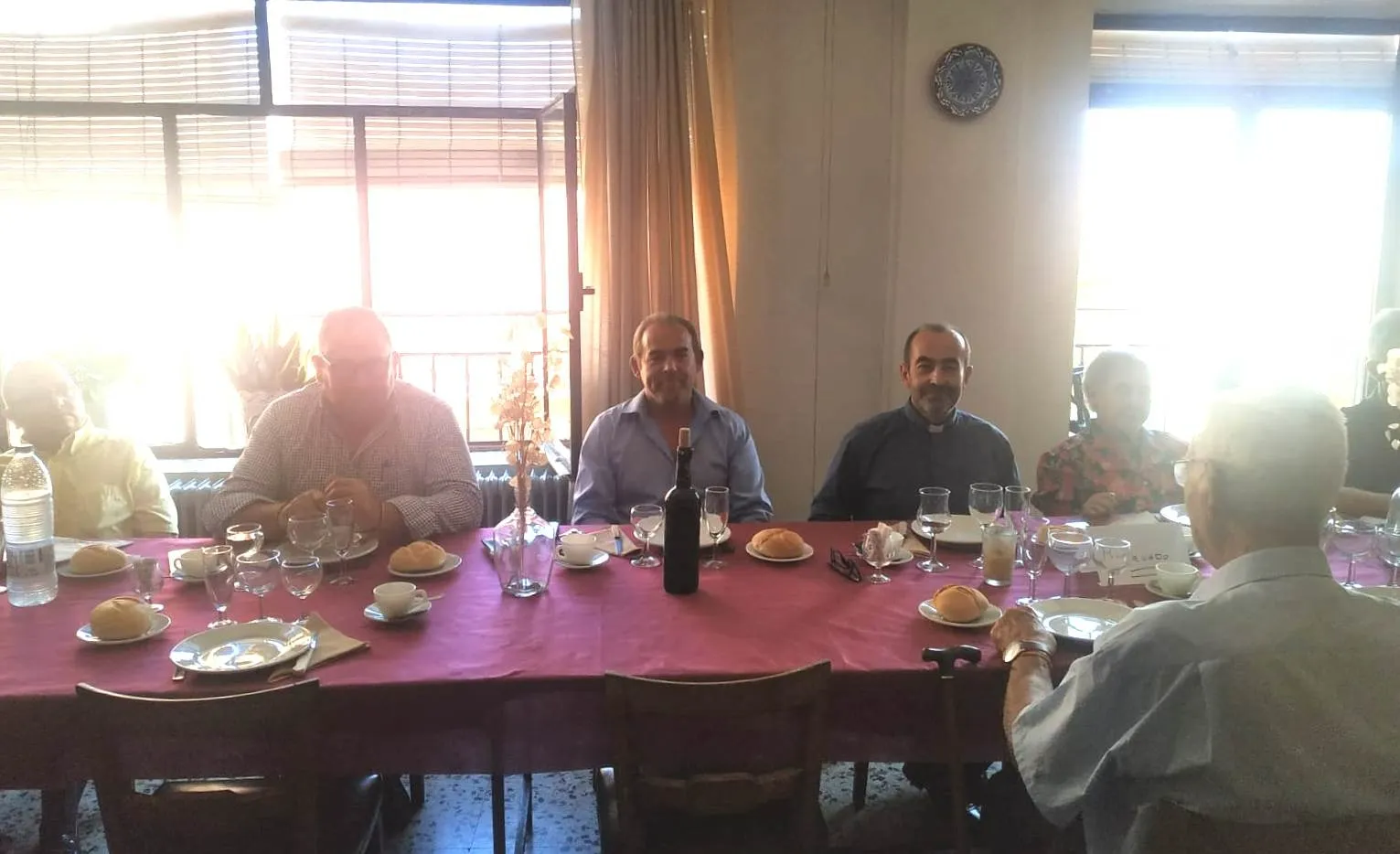 Foto 2 - Emotiva despedida de Gabriel &Aacute;ngel Cid de sus parroquias del Campo Charro