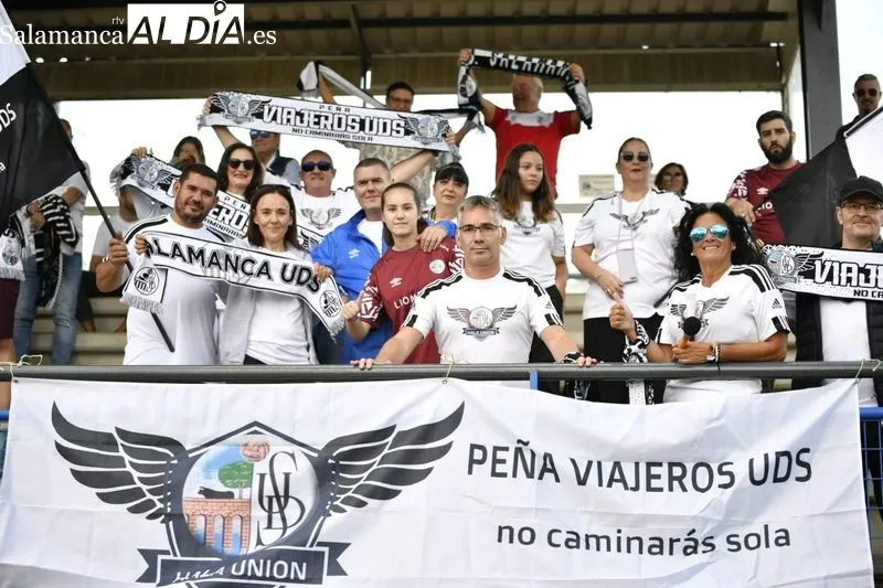 Foto 11 - La afici&oacute;n del Salamanca UDS invade el San Casto y crea un ambientazo en el derbi