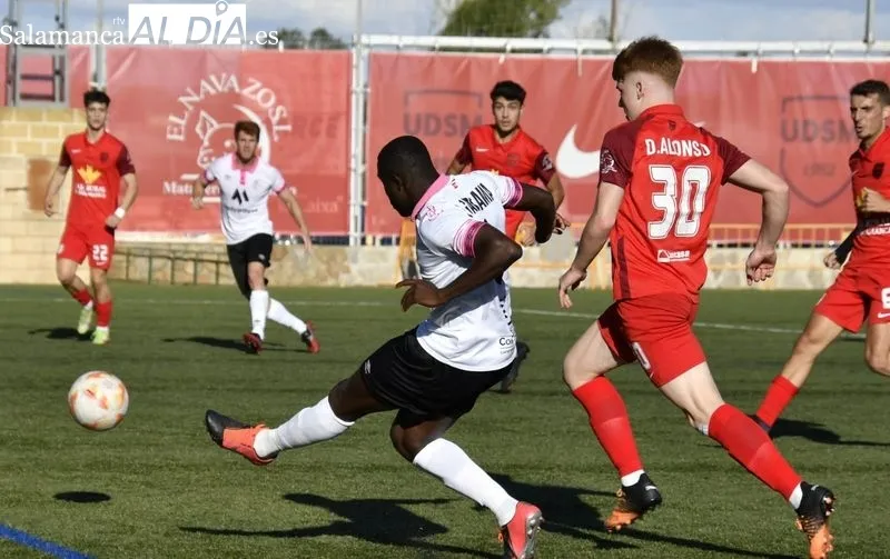 Foto 12 - El Salamanca UDS y el Santa Marta firman las tablas en un derbi lleno de emoci&oacute;n y pol&eacute;mica (1-1)