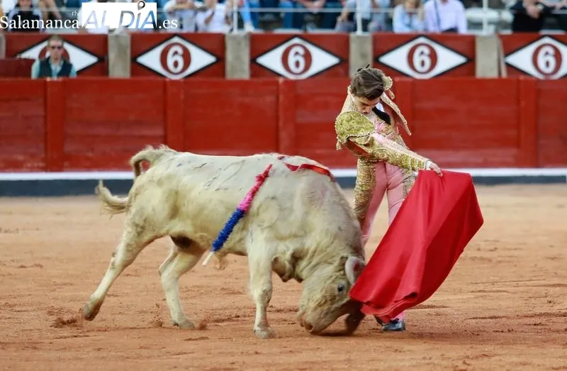 Foto 8 - Triple puerta grande en la clase pr&aacute;ctica de los alumnos de la Escuela Taurina en La Glorieta