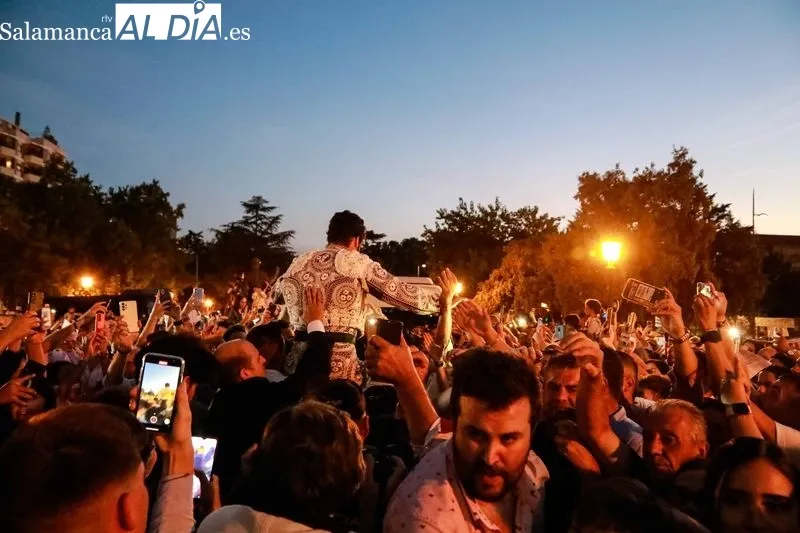 Foto 4 - Delirio y tres figuras de &eacute;poca