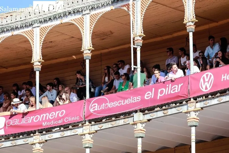 Ambiente esta tarde en la plaza de La Glorieta