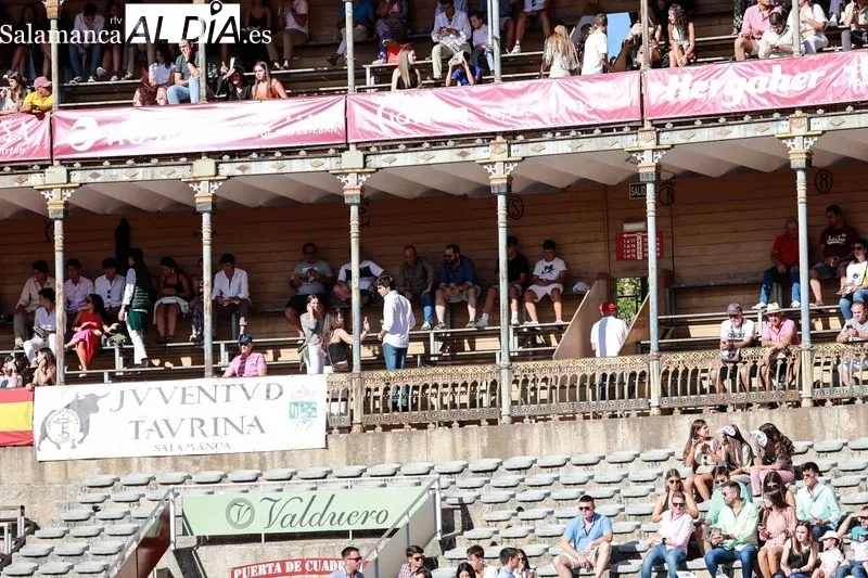 Ambiente esta tarde en la plaza de La Glorieta