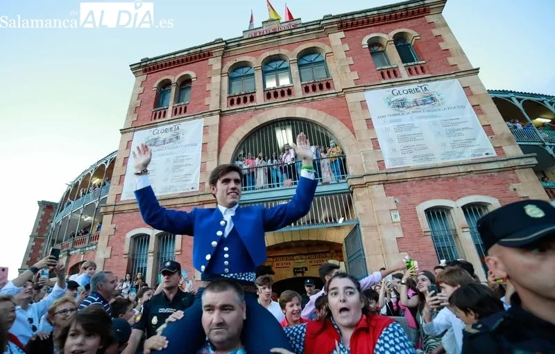 Festejo de rejones en La Glorieta. Fotos: Miguel Hernández