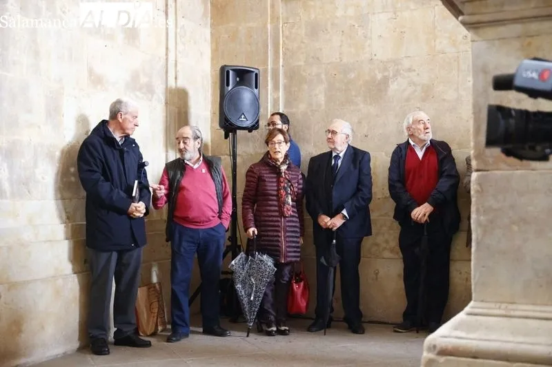 Ofrenda floral por el Día de Unamuno en el Palacio de Anaya. Foto de David Sañudo
