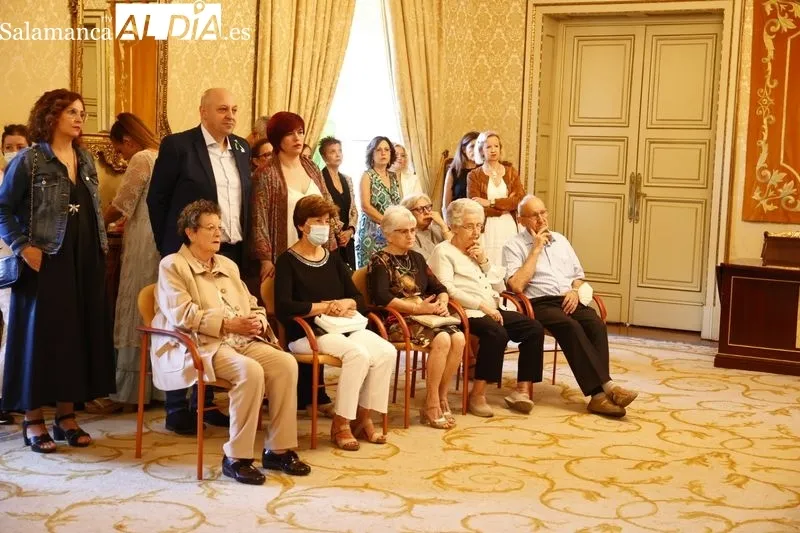 Recepción en el Ayuntamiento a la Asociación de Familiares de Alzheimer de Salamanca (AFA-Salamanca) con motivo de la celebración del Día Mundial de esta enfermedad. Foto de David Sañudo