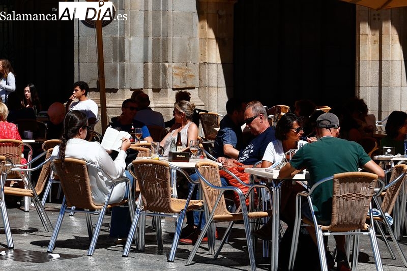 Foto de archivo de una terraza en el centro de Salamanca