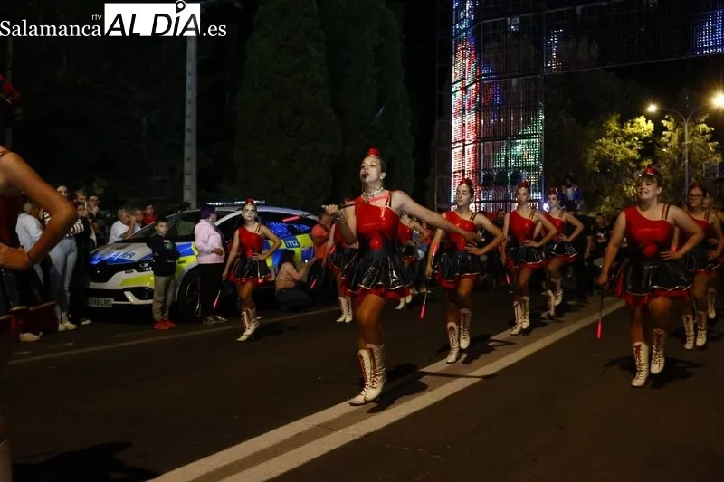 Actos en la Aldehuela con motivo del encendedido de la iluminación del Recinto Ferial. Foto de David Sañudo