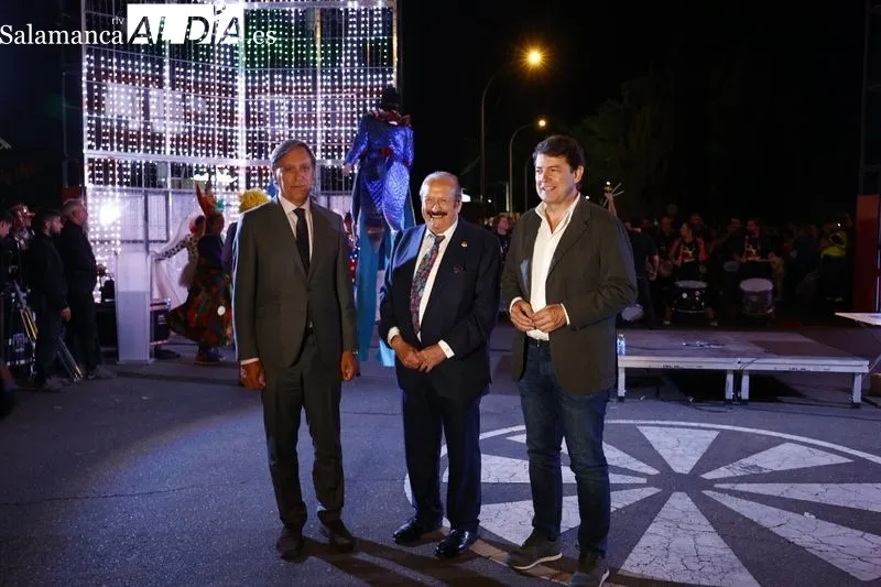 Actos en la Aldehuela con motivo del encendedido de la iluminación del Recinto Ferial. Foto de David Sañudo