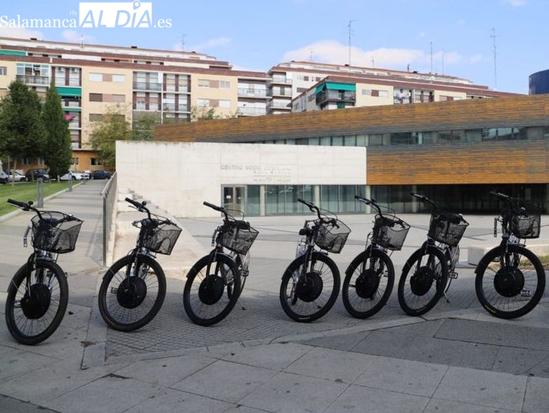 Foto de archivo de bicicletas del programa ‘Salenbici’ en la plaza de Trujillo