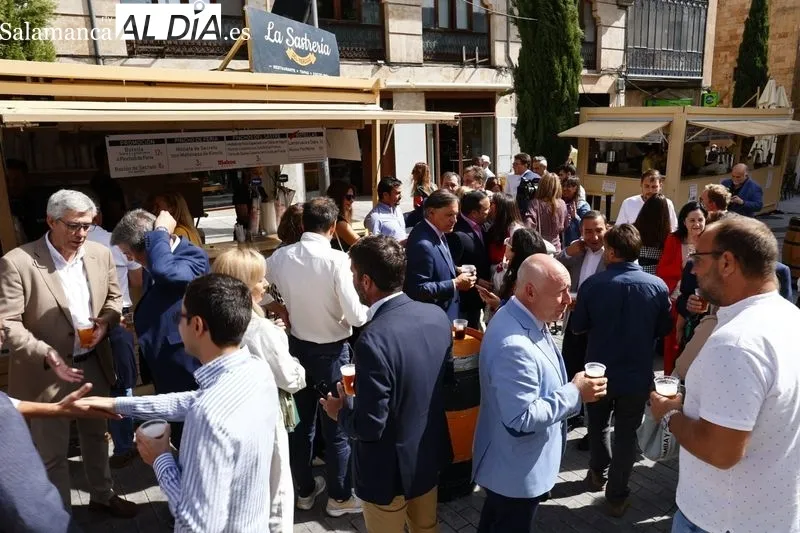 Inauguración de la Feria de Día en las casetas de la plaza del Mercado. Foto de David Sañudo