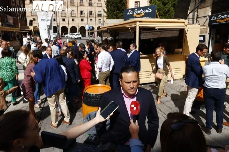 Inauguración de la Feria de Día en las casetas de la plaza del Mercado. Foto de David Sañudo