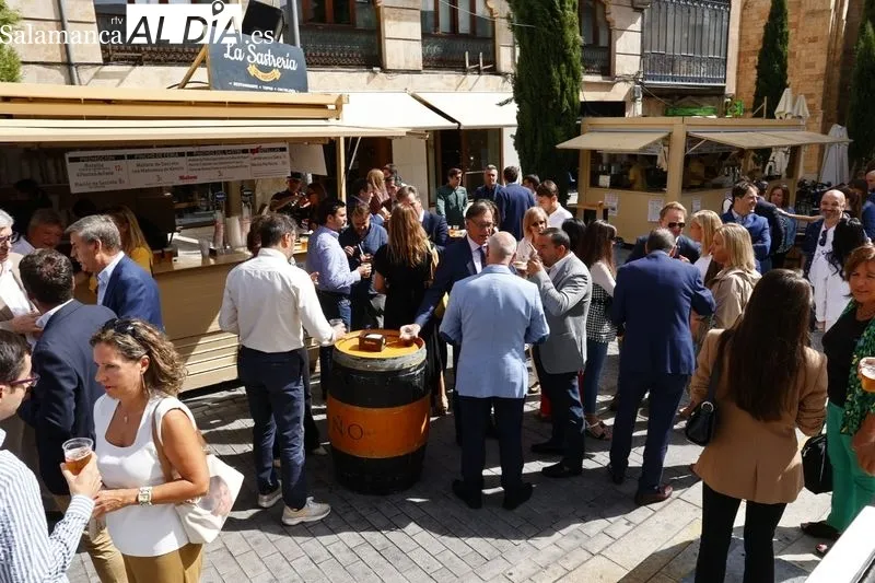 Inauguración de la Feria de Día en las casetas de la plaza del Mercado. Foto de David Sañudo
