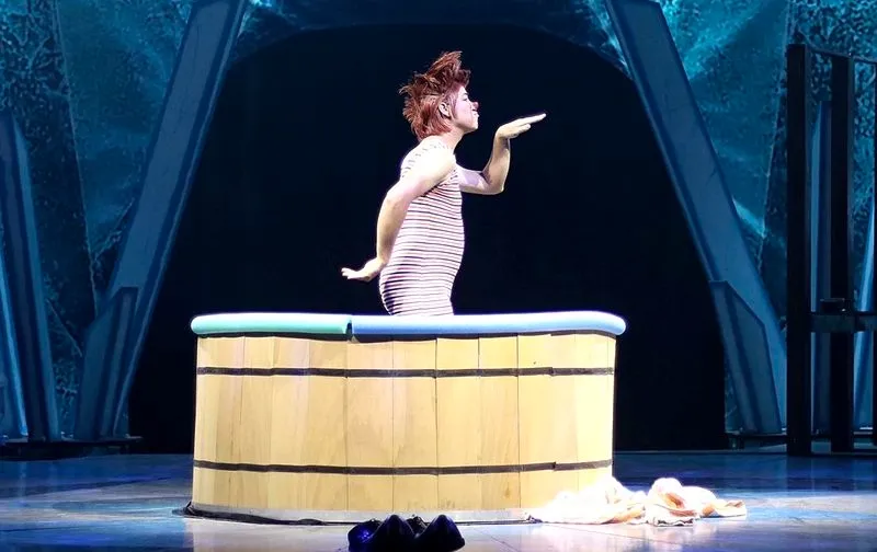 Uno de los artistas del Circo Stellar que actúa en Salamanca hasta el domingo