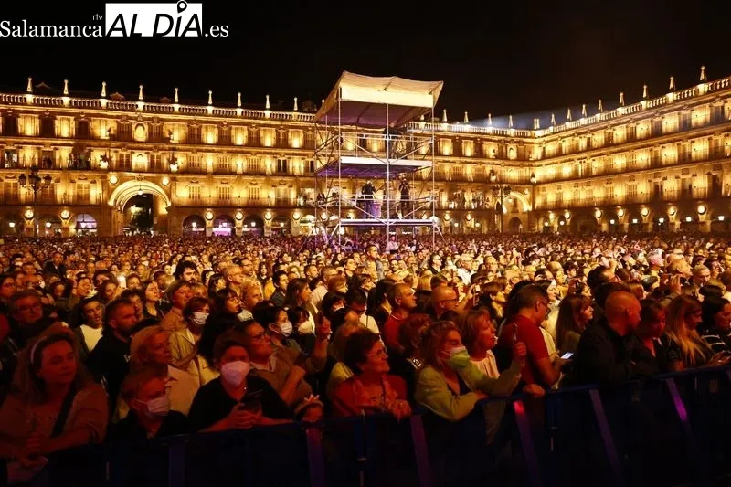 Concierto de Pastora Soler en la Plaza Mayor de Salamanca.Foto de David Sañudo